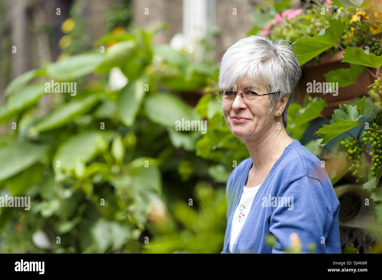 freundlicher Nachbar im Vorgarten Stockfoto