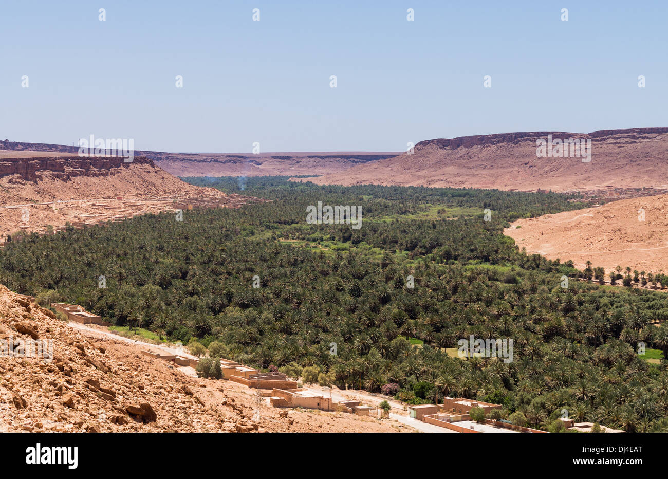 Ziz Flusstal in der Stadt Aoufous in Errachidia Provinz, Marokko, Afrika Stockfoto