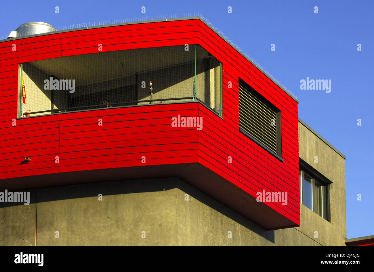 Eckwohnung mit Balkon Stockfoto