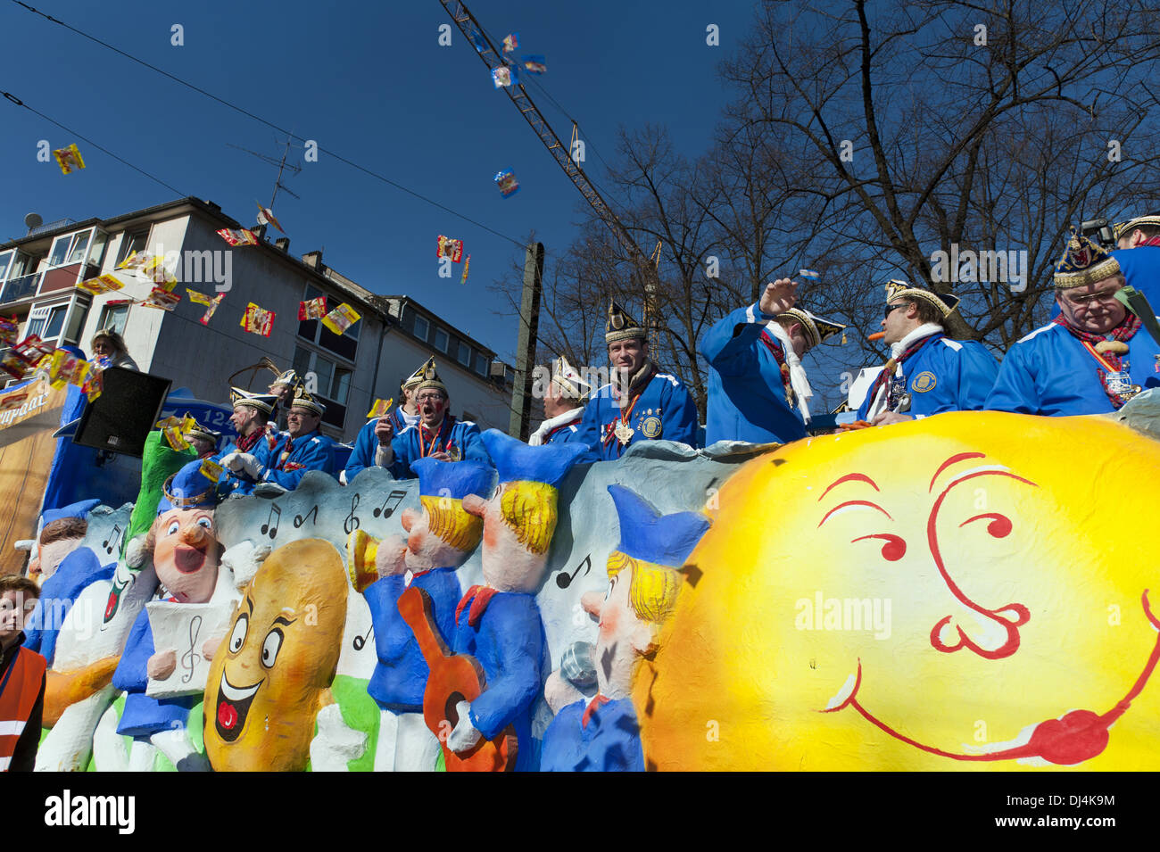 Schwimmt auf der Düsseldorf Rose Montag-parade Stockfoto