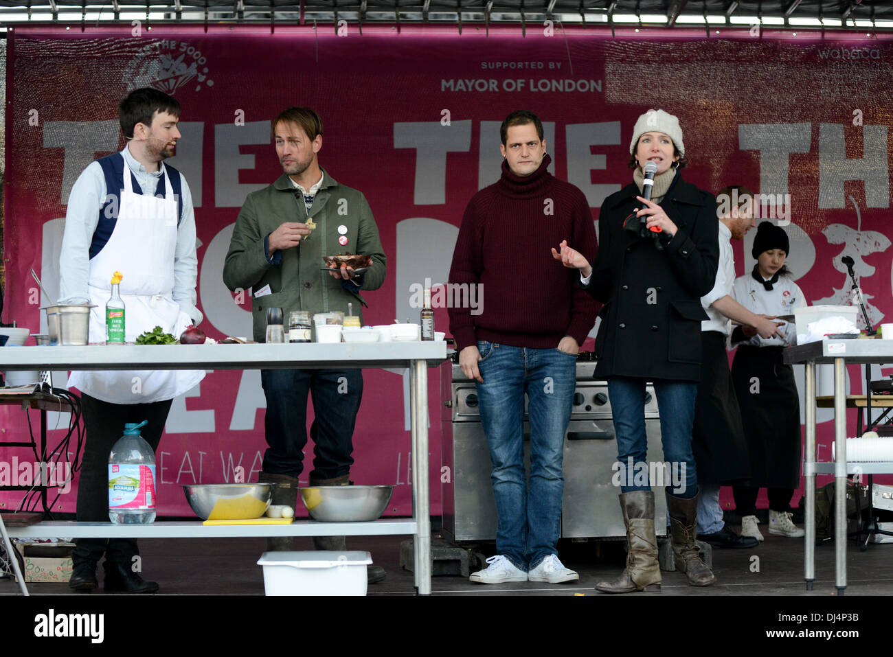 Das Schwein Idee fest, Trafalgar Square, London, 21.11.10 Thomasina Miers, Tristram Stuart, Valentine Warner und Stevie Parle Stockfoto