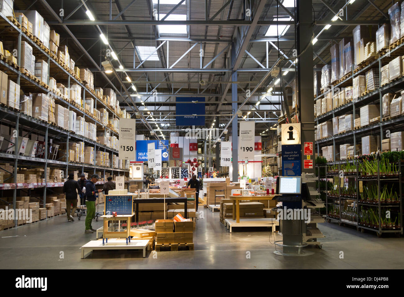 IKEA Self-Service-Sammlung-Isles - Edmonton - London Stockfoto