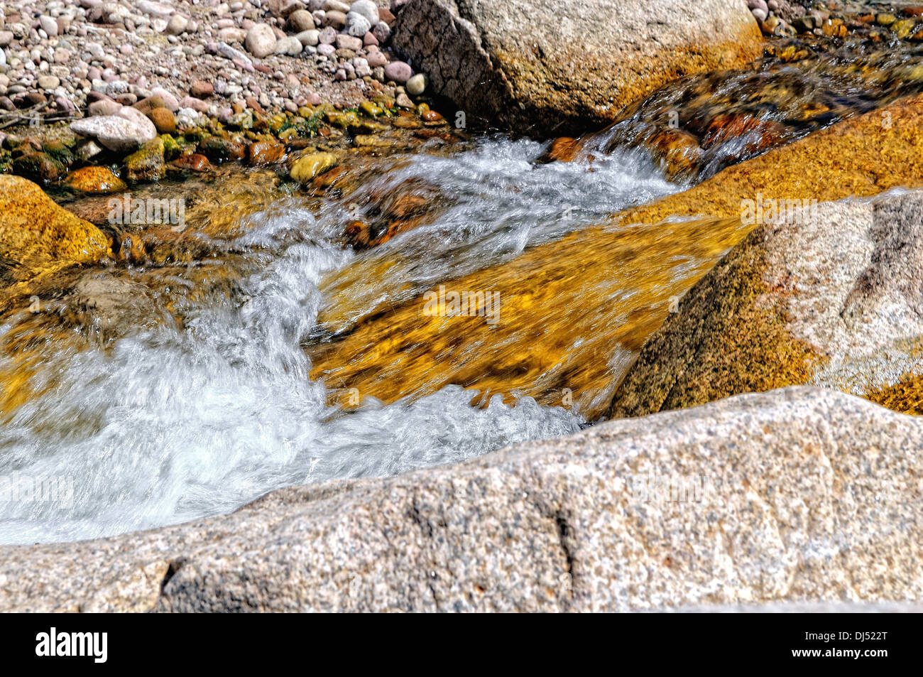 In den Bergen, auf dem Wasser Stockfoto