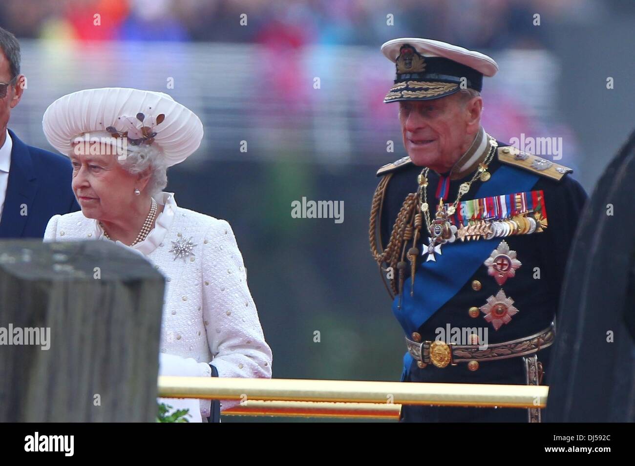 Königin Elizabeth II. und Prinz Phillip, Herzog von Edinburgh der Königin Diamond Jubilee River Pageant Flottille London, England - 03.06.12 Stockfoto