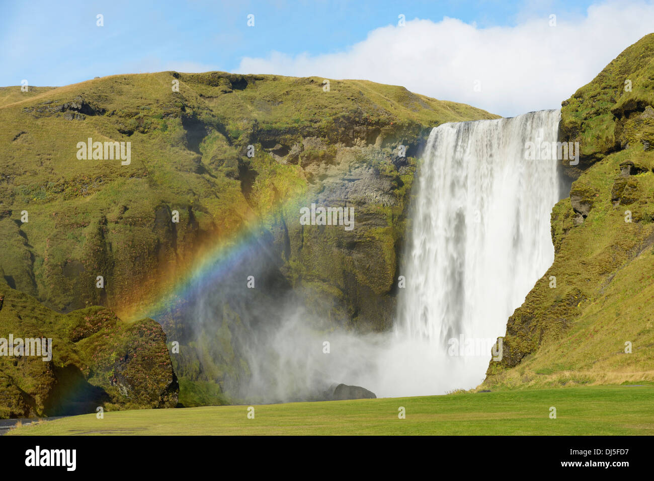 Skogafoss Wasserfall; Skogar, Rangarping Eystra, Island Stockfoto