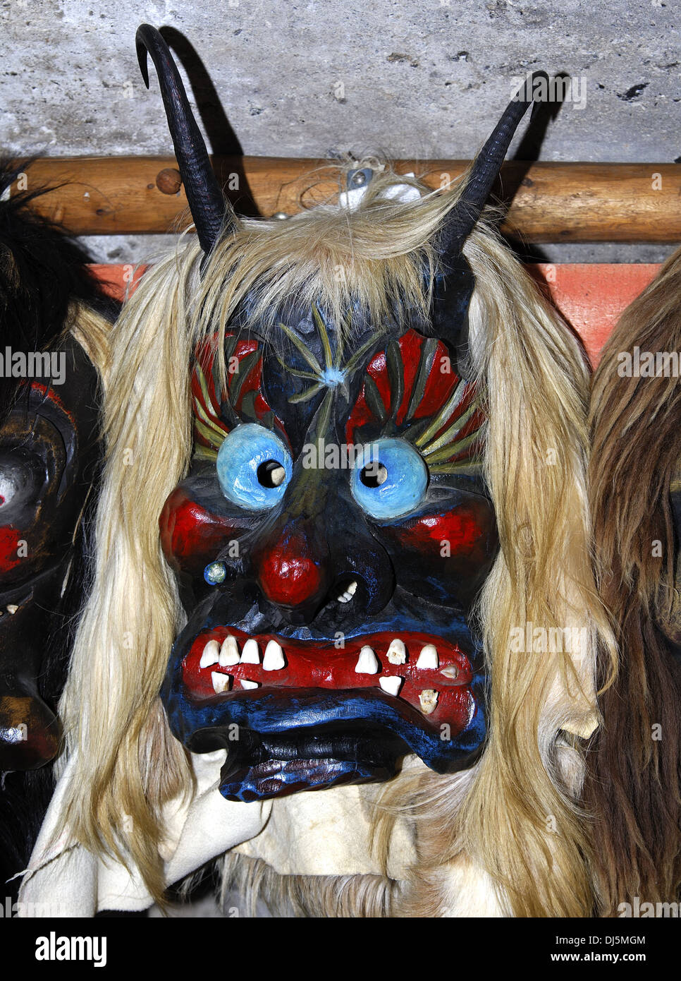 traditionelle Schweizer Holzmaske Stockfoto