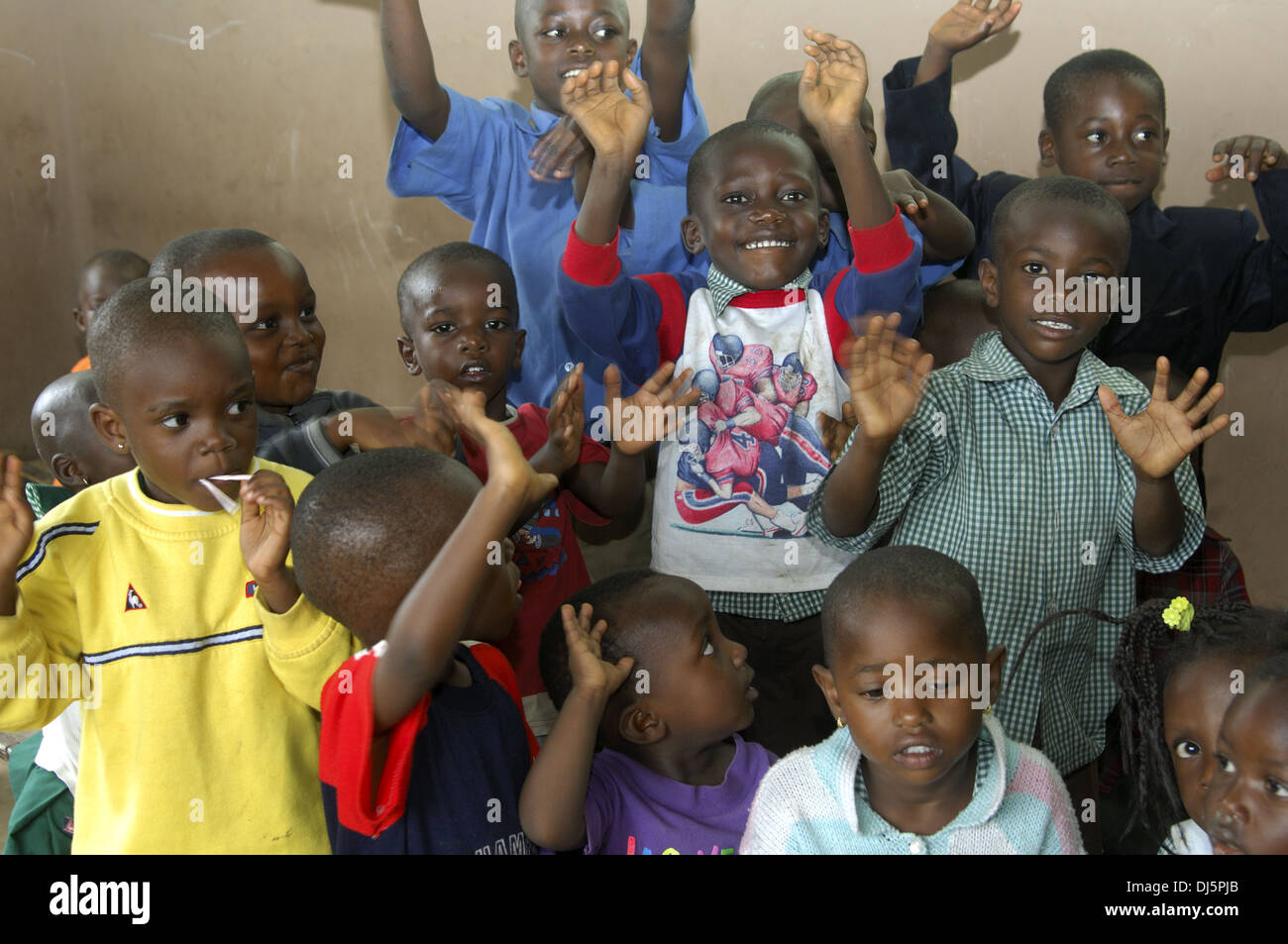 Lärmende Kinder im Vorschulalter, Ghana Stockfoto