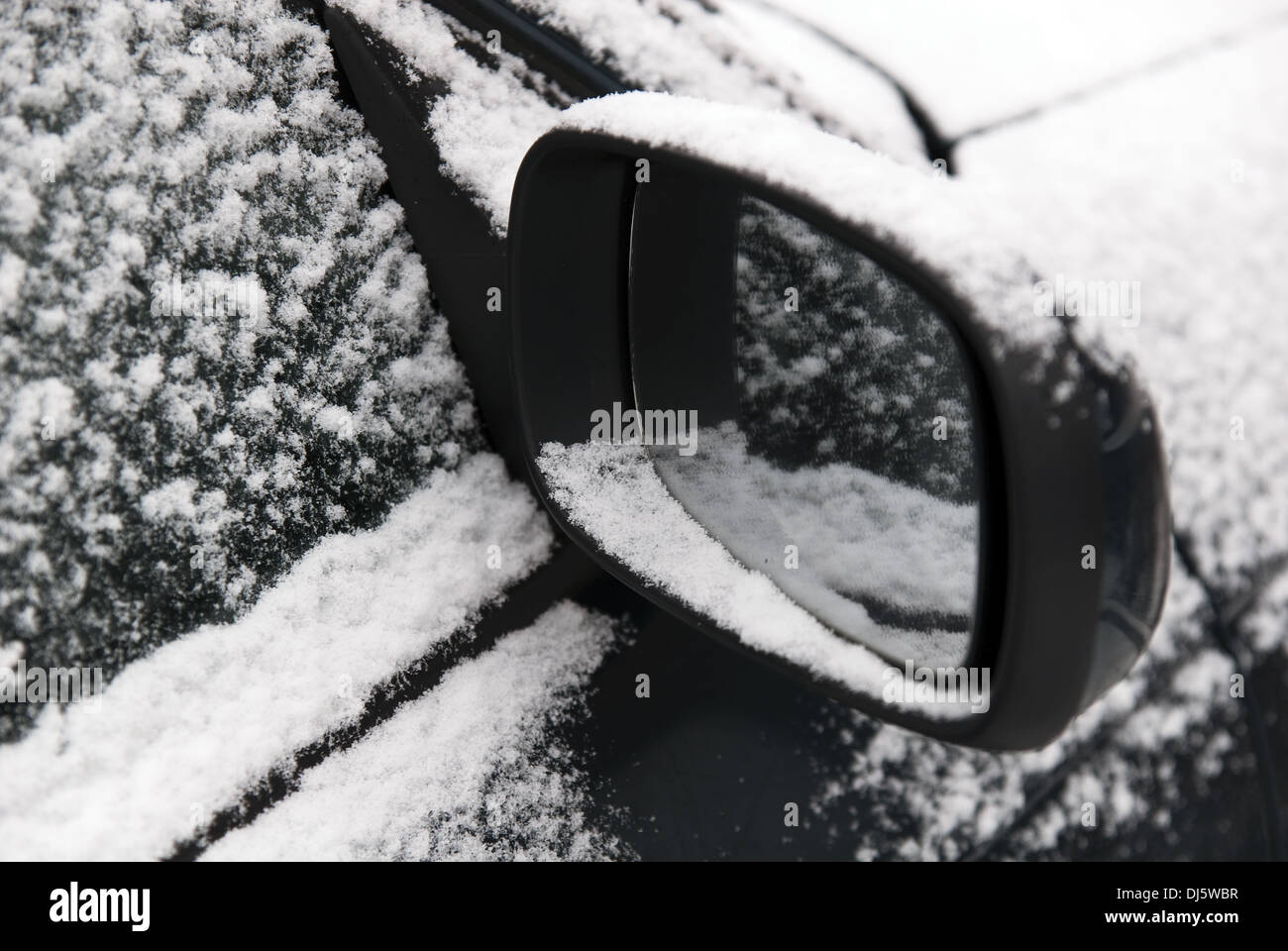 Auto im winter Stockfoto