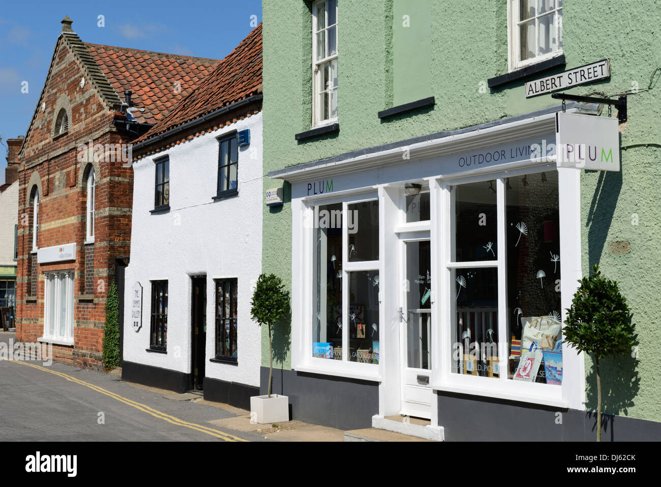 Attraktive Gebäude auf Albert Street, Holt, Norfolk, England, Vereinigtes Königreich, UK, Europa Stockfoto