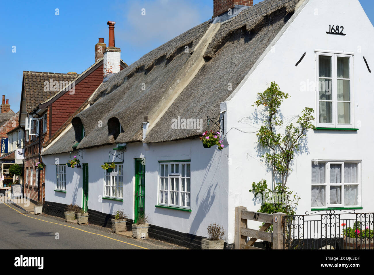 Alte Hütte mit Strohdach, Horning, Norfolk, England, Vereinigtes Königreich, UK, Europa Stockfoto