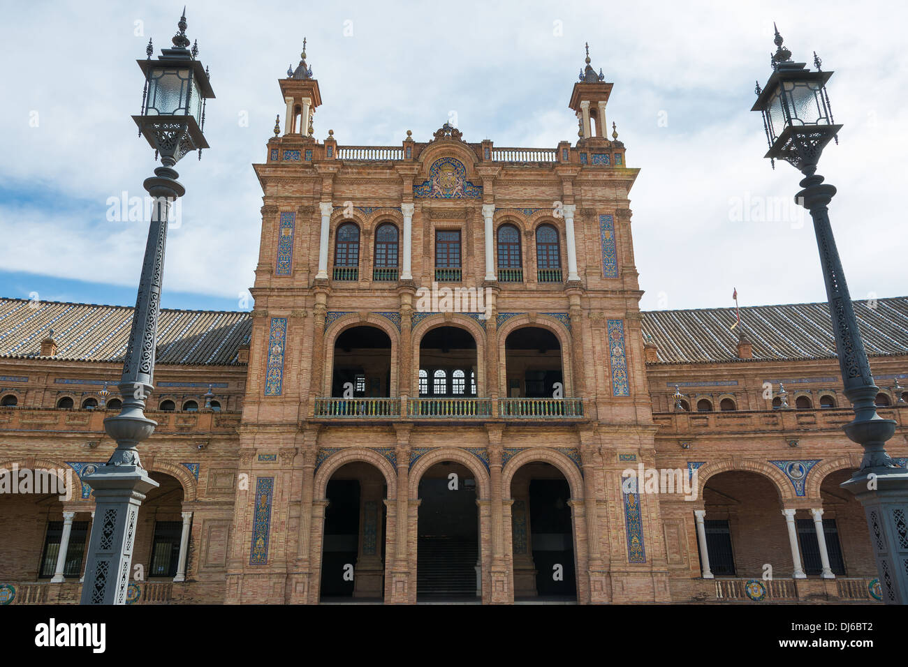 Plaza de España im Zentrum von Sevilla, Spanien eine wichtige touristische Attraktion. Stockfoto