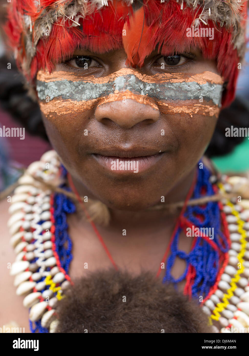 Frau von Goroka Provinz Singsing Group Mitglied, Goroka Show, Papua New Guinea Stockfoto