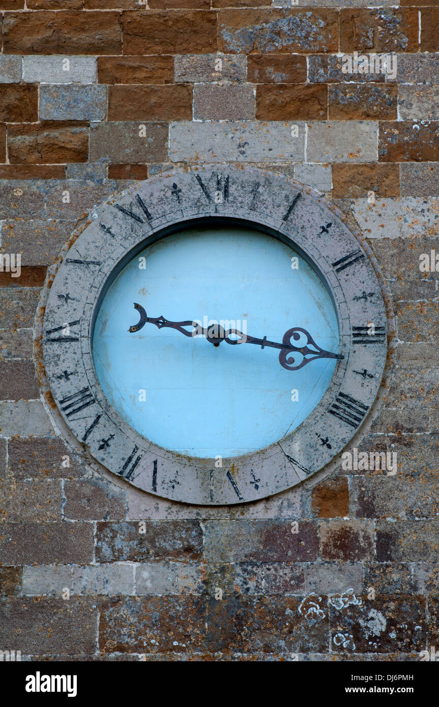 Einhändige Uhr am St.-Petri Kirche, Gaulby, Leicestershire, England, UK Stockfoto