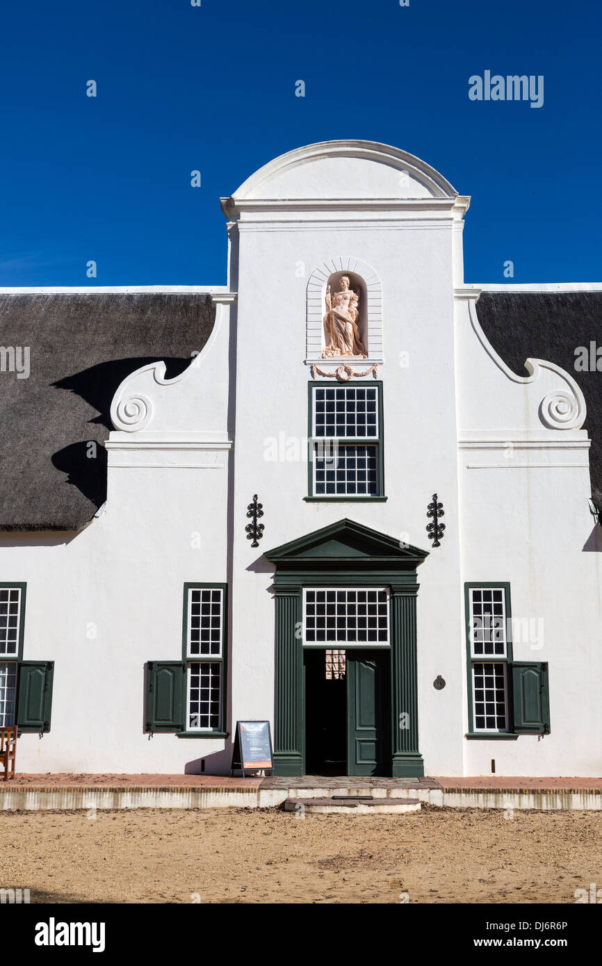 Südafrika. Groot Constantia, älteste Weingut in Südafrika, gründete 1685.  Kap-holländische Architektur. Stockfoto