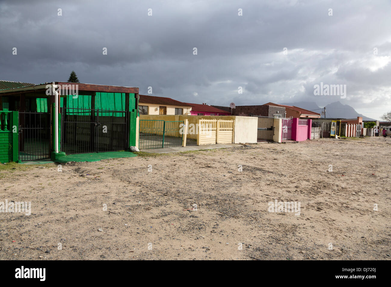 Südafrika, Cape Town. Bürgerhäuser in Guguletu Township. Stockfoto