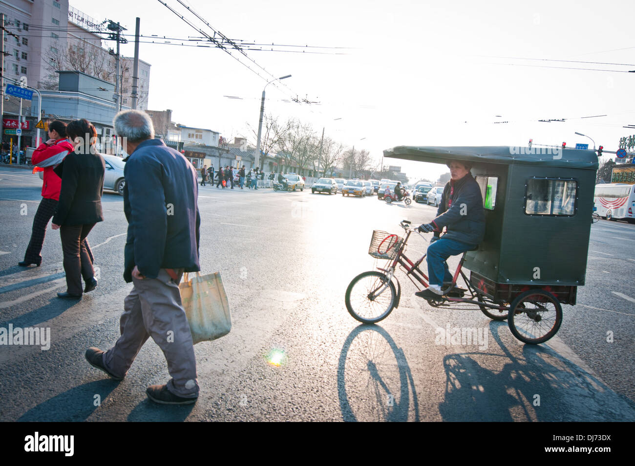Rikscha auf Straße in Peking, China Stockfoto