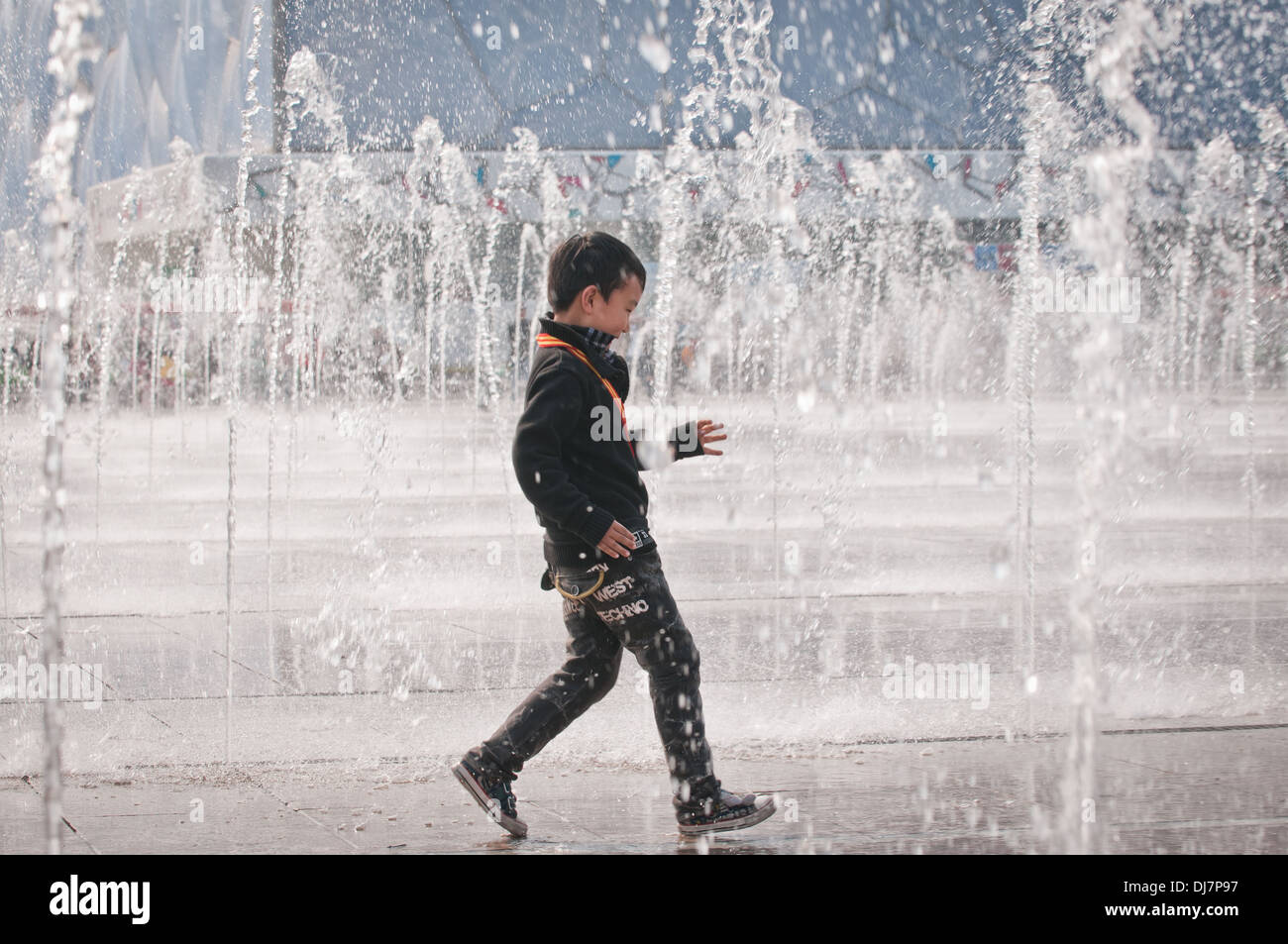 Brunnen vor Beijing National Aquatics Center allgemein bekannt als Water Cube Stockfoto