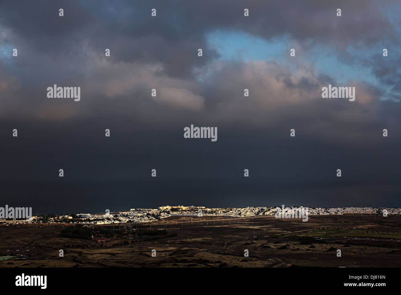 Puerto del Carmen Küste in der Nähe von Tias, Lanzarote, Kanarische Inseln, Spanien Stockfoto
