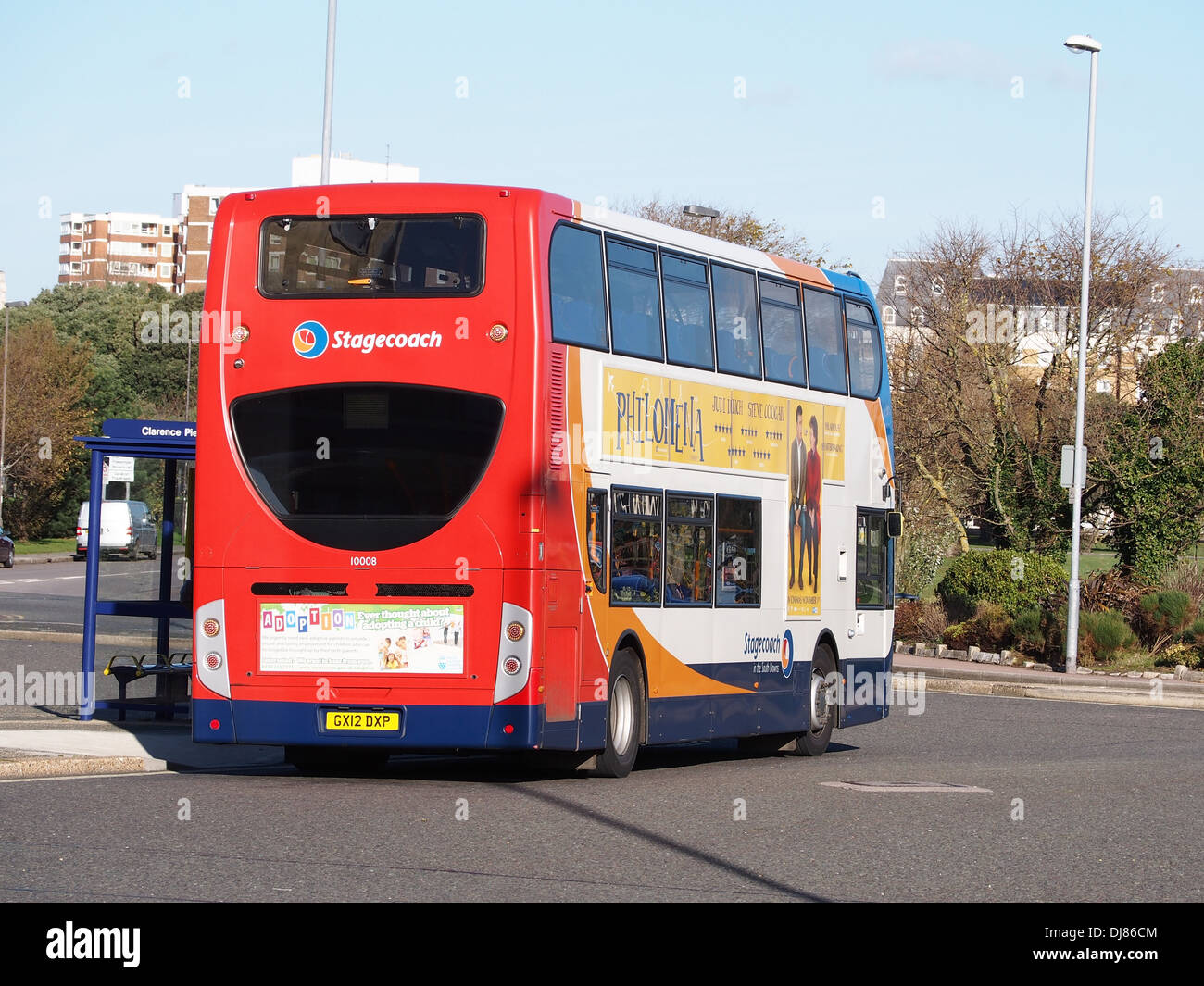 Ein Doppeldecker-Bus, die Zugehörigkeit zu der Busgesellschaft Stagecoach in Portsmouth, Hampshire, England Stockfoto