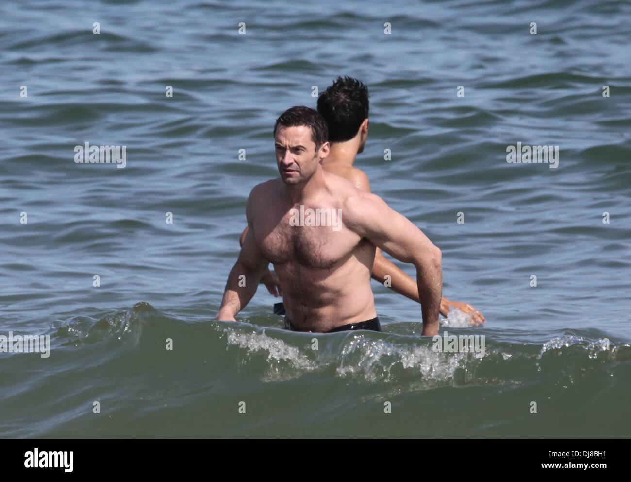 Hugh Jackman und seine Familie verbringen Sie den Tag am Strand. Barcelona, Spanien - 20.06.2012 Stockfoto