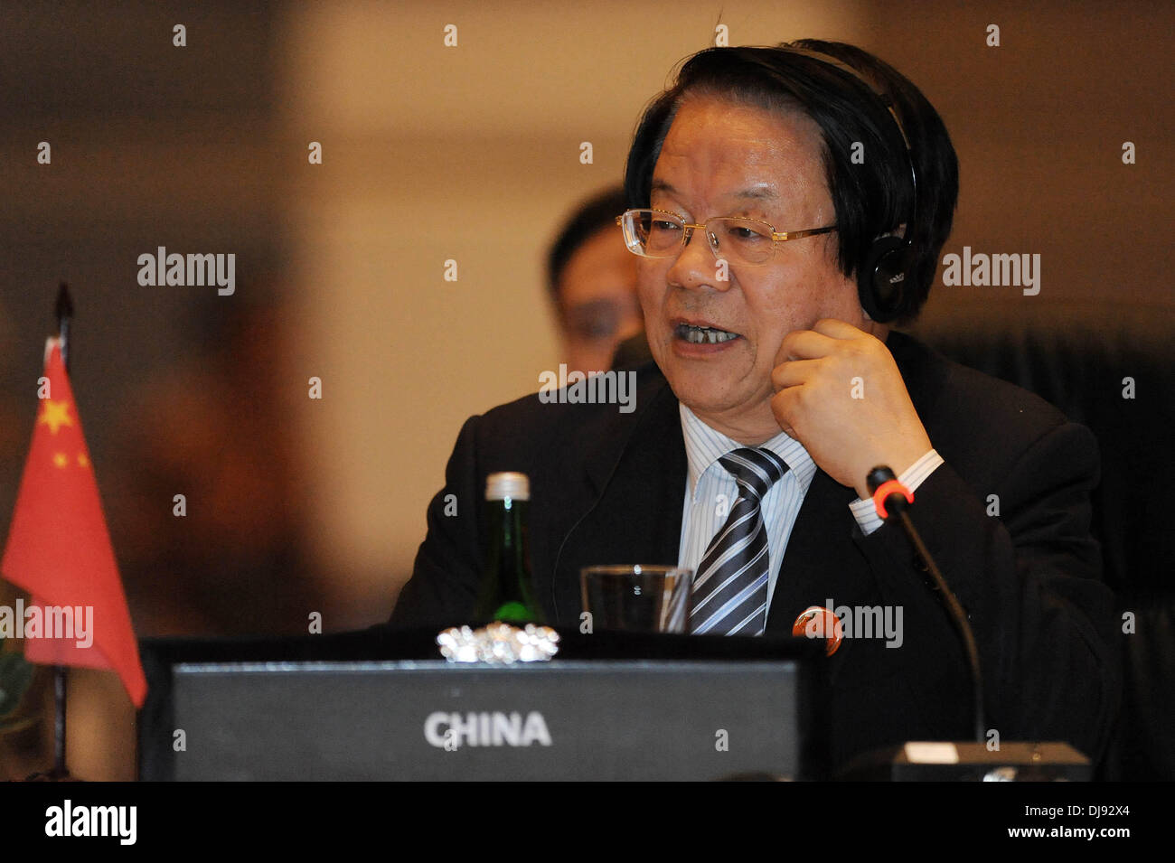 Bali, Indonesien. 25. November 2013. Chinas Kulturminister Cai Wu besucht das World Culture Forum in Nusa Dua, Bali, Indonesien, 25. November 2013. Bildnachweis: Veri Sanovri/Xinhua/Alamy Live-Nachrichten Stockfoto