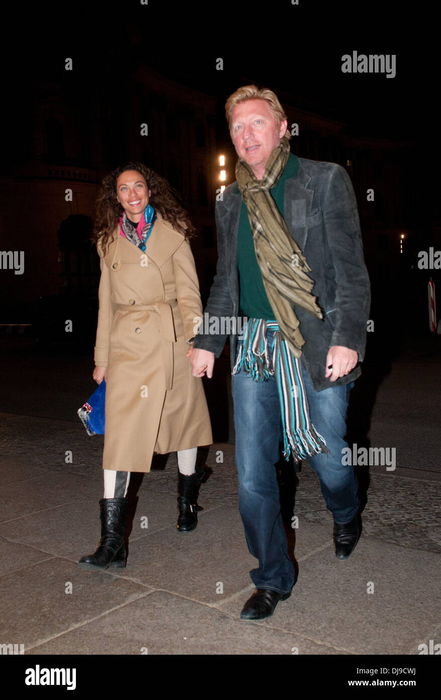 Lilly Becker und Ehemann Boris Becker verlassen Hotel Maritim nach einem Pokerturnier teilnehmen. Berlin, Deutschland - 16.04.2012 Stockfoto