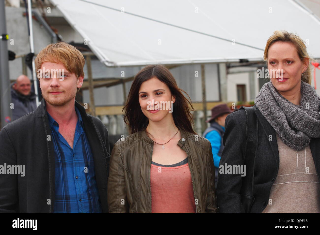 Stefan Konarske, Aylin Tezel und Anna Schudt bei Photocall für WDR ZDF-Krimiserie "Tatort - Alter Ego" und "Tatort - Mein Revier" Hoerder Burg Schloss. Dortmund, Deutschland - 19.04.2012 Creit: Rolf Haskamp/WENN.com Stockfoto