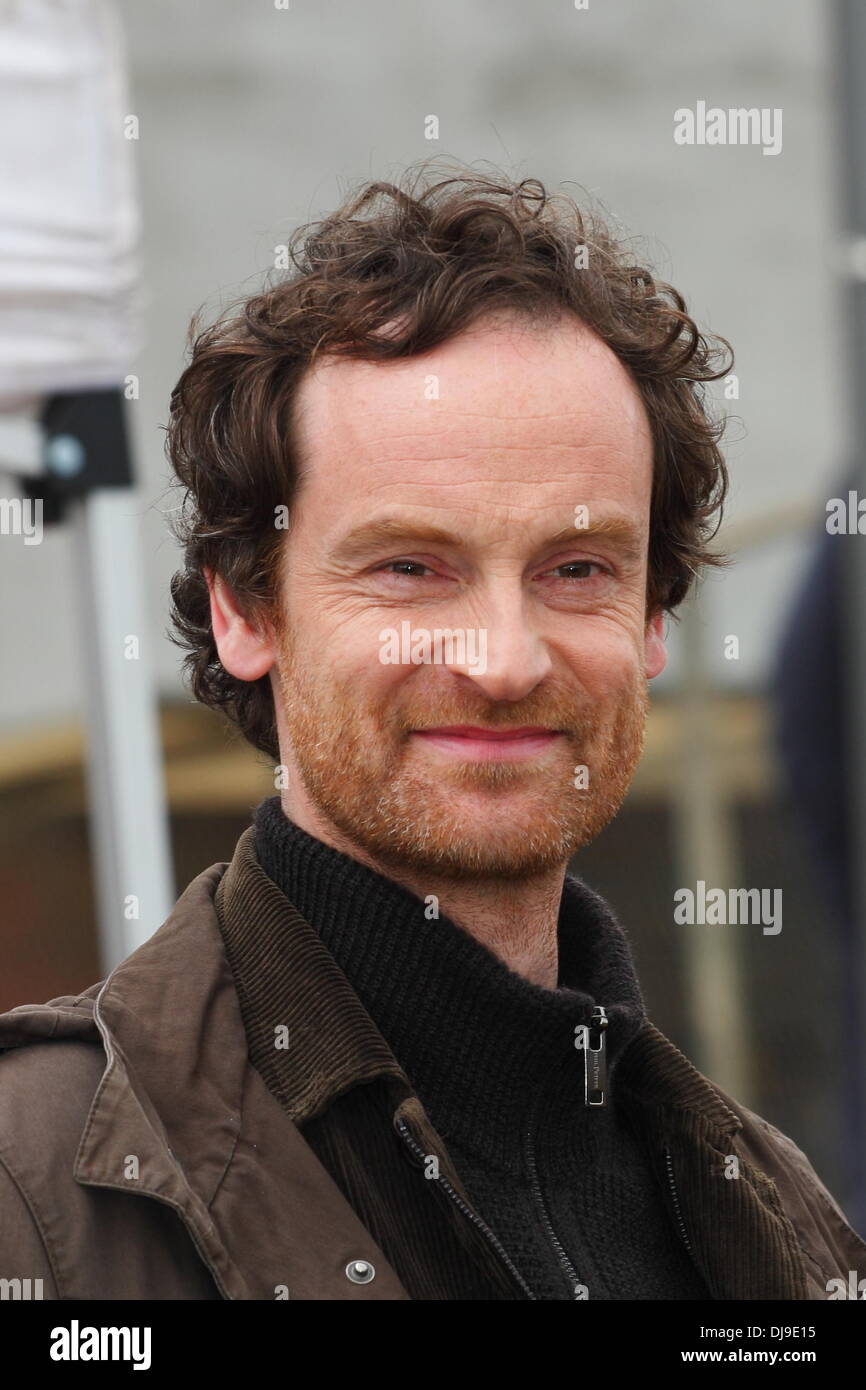 Joerg Hartmann bei Photocall für WDR ZDF-Krimiserie "Tatort - Alter Ego" und "Tatort - Mein Revier" Hoerder Burg Schloss. Dortmund, Deutschland - 19.04.2012 Creit: Rolf Haskamp/WENN.com Stockfoto