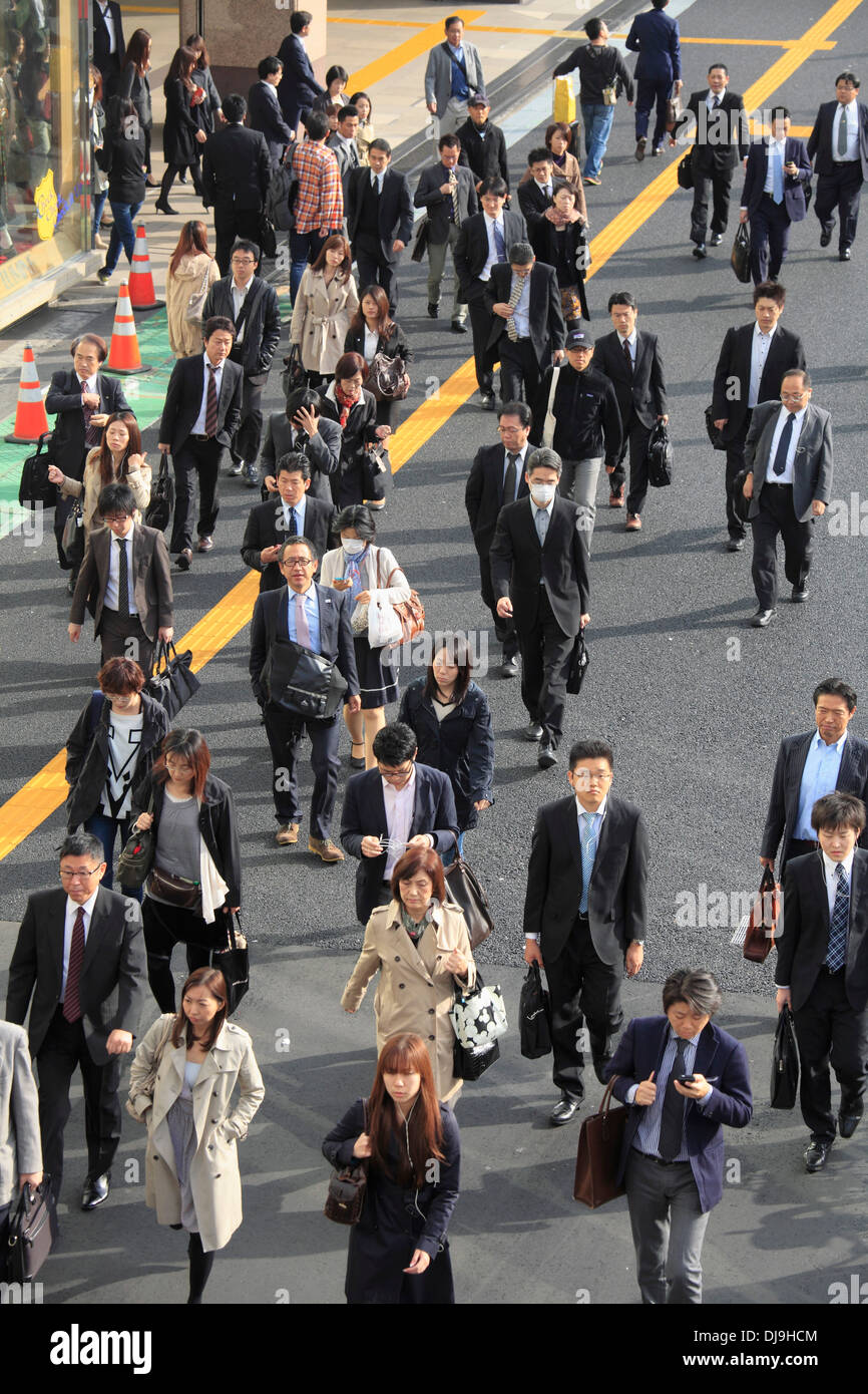 Japan, Tokio, Shinjuku, Menschenmenge, Menschen, gehen arbeiten, Stockfoto