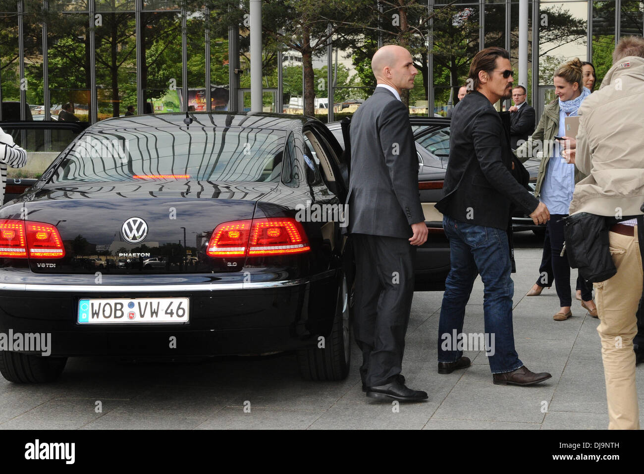 Josh Brolin Ankunft beim Axel Springer Verlag Hauptsitz in Kreuzberg. Berlin, Deutschland - 15.05.2012 Stockfoto