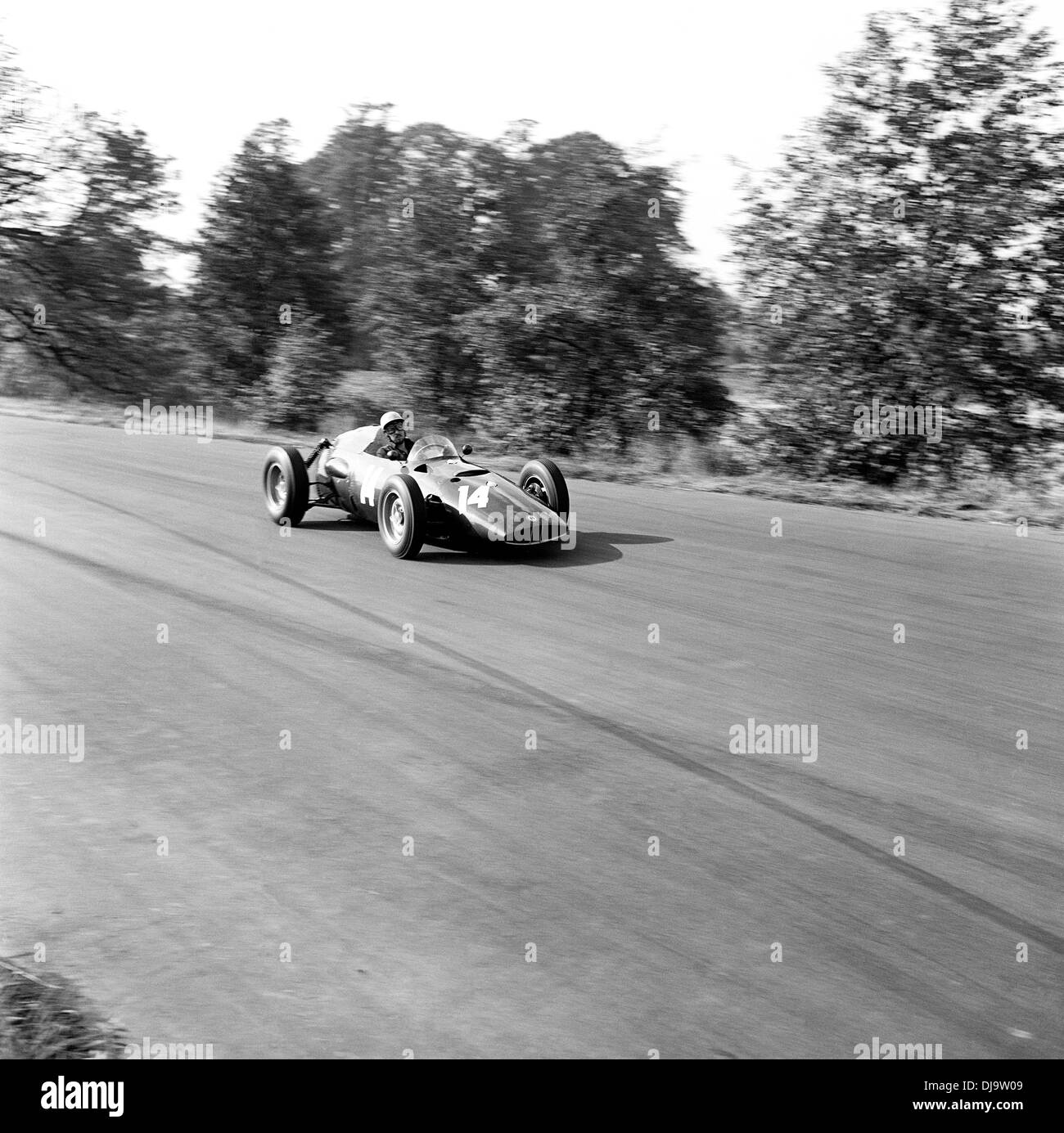 Jo Bonnier in einem BRM P48 racing in der VII International Gold Cup, Oulton Park, England 23. September 1960. Stockfoto