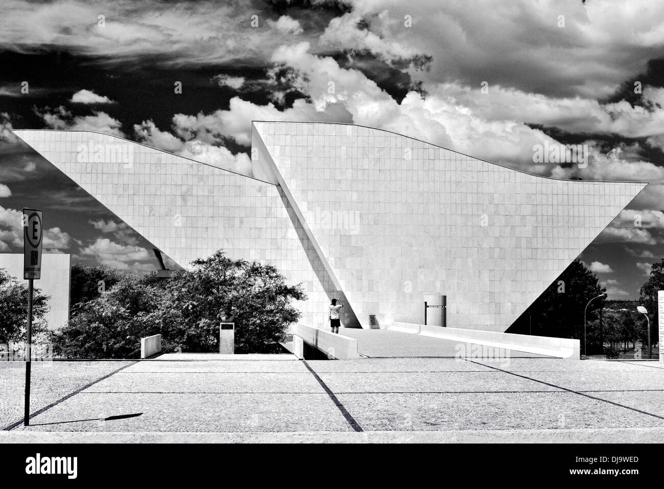 Brasilien, Brasilia: Nations Pantheon Tancredo Neves von Oscar Niemeyer Stockfoto
