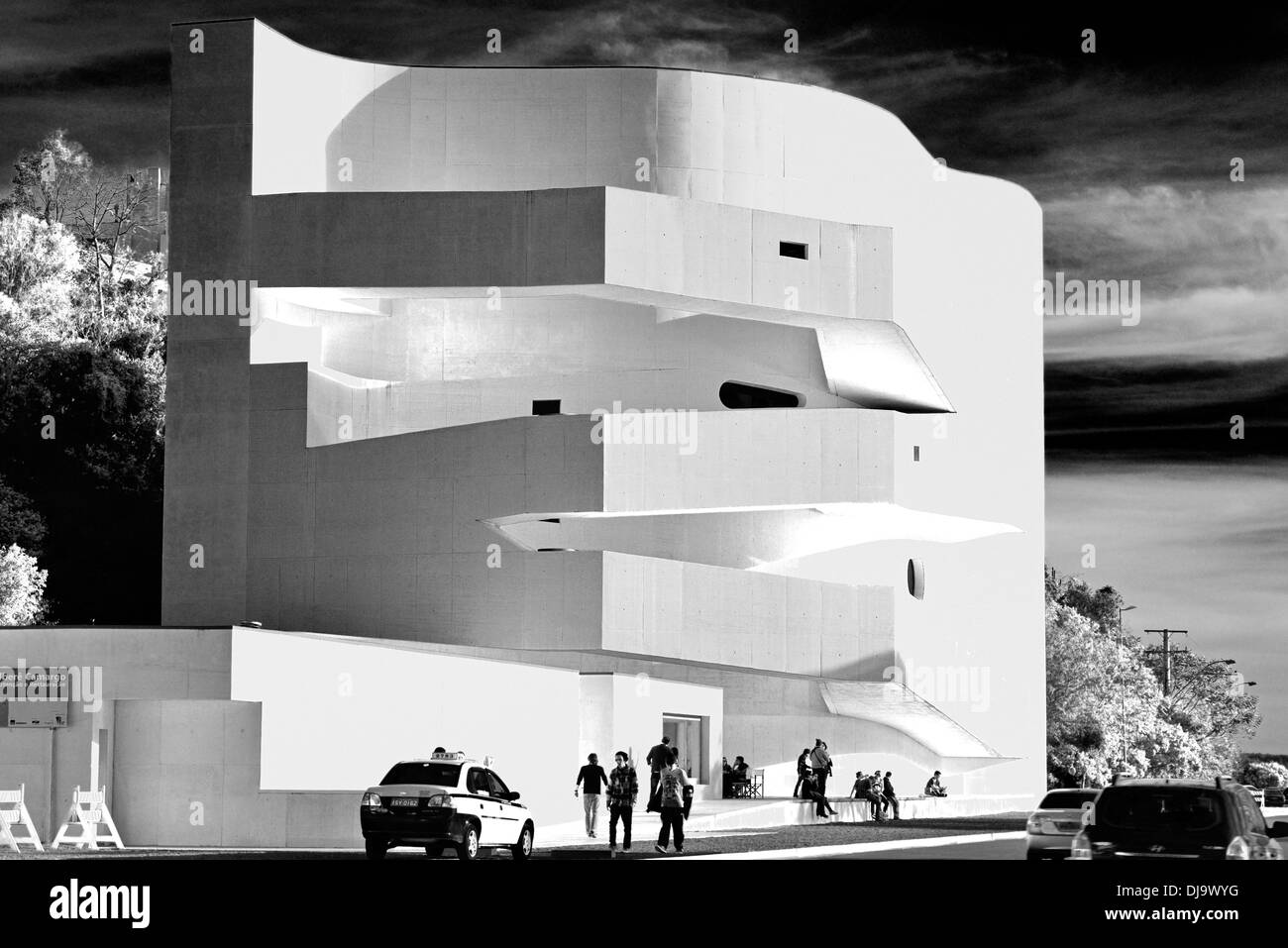Brasilien, Porto Alegre: Außenansicht der Iberê Camargo Foundation von portugiesischen Architekten Sie Alvaro Siza Vieira Stockfoto