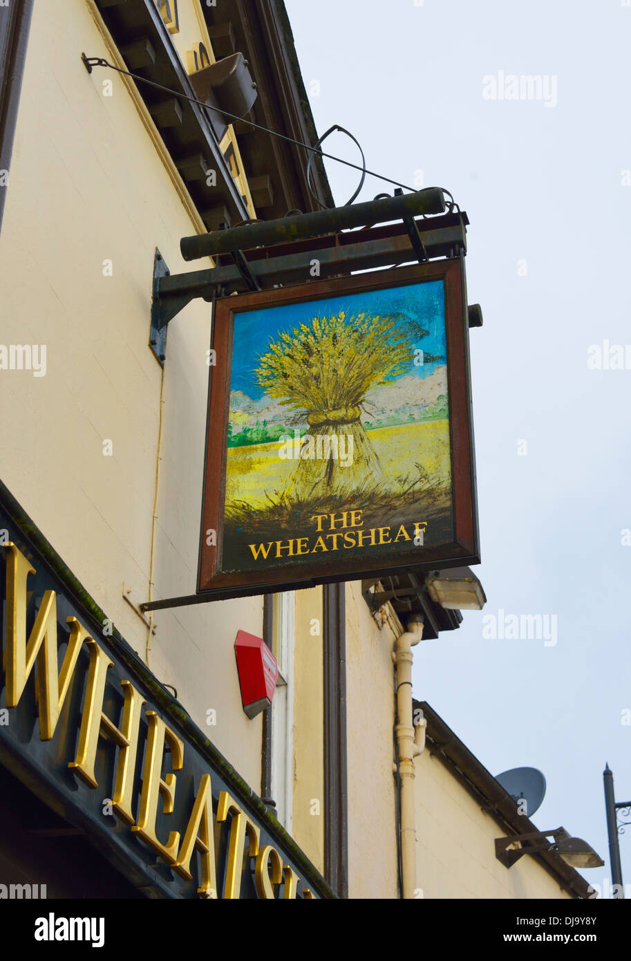 'THE WHEATSHEAF', Inn unterzeichnen. Kirkland, Kendal, Cumbria, England, Vereinigtes Königreich, Europa. Stockfoto