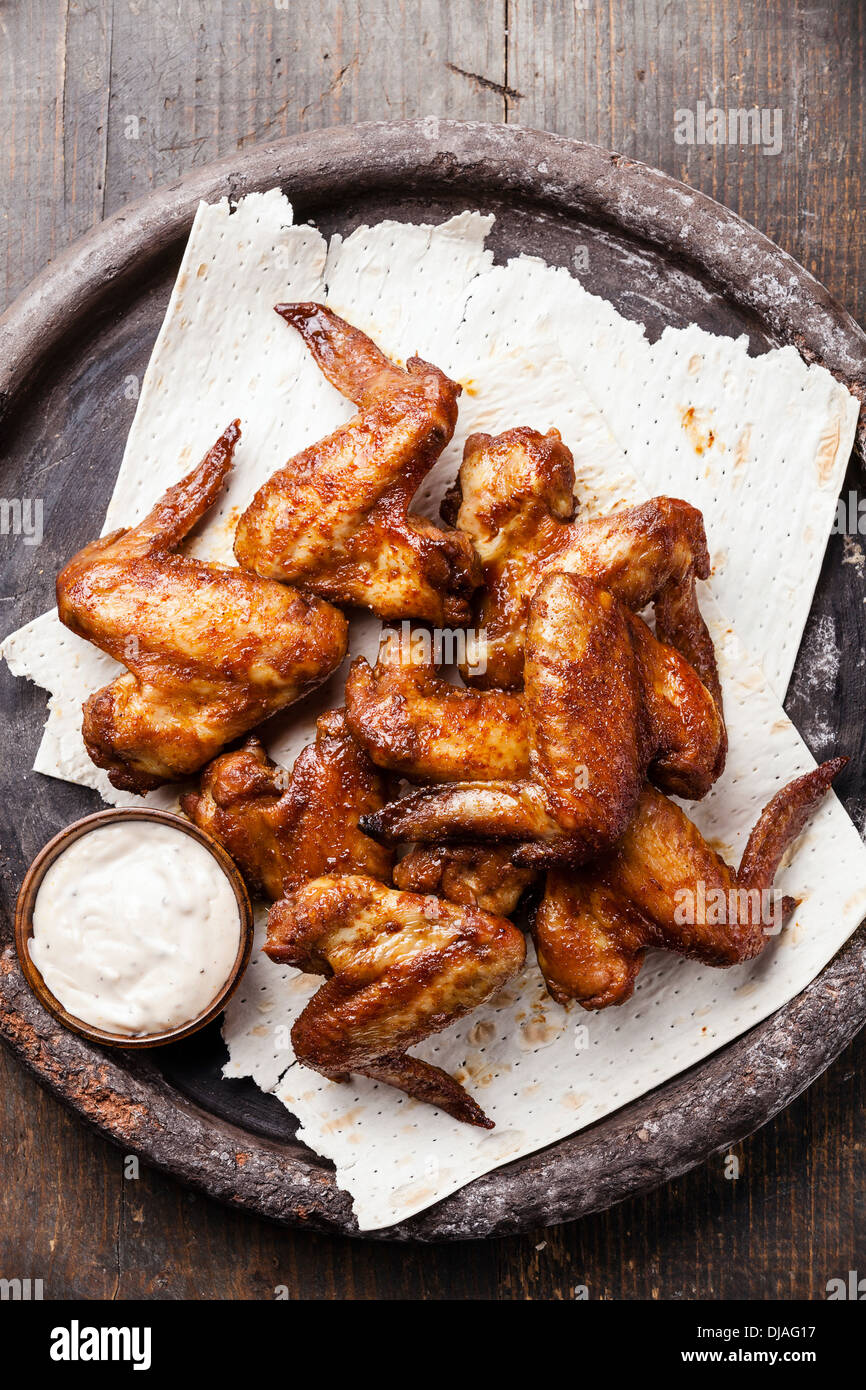Fried Chicken Wings mit sauce Stockfoto