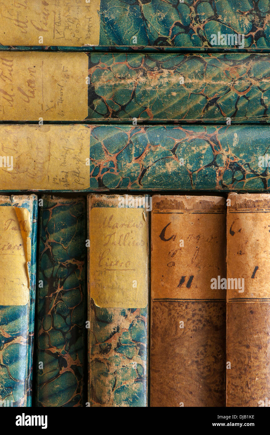 Stacheln von antiquarischen Büchern, geschrieben von Marcus Tullius Cicero Stockfoto