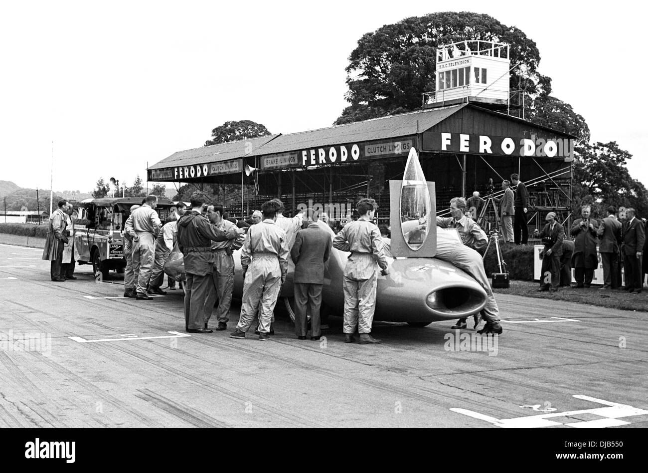 Donald Campbell mit seinem Bluebird LSAR Auto drauf ist Pressetag. Montag Mitgliederversammlung, Goodwood, England 19. März 1960. Stockfoto