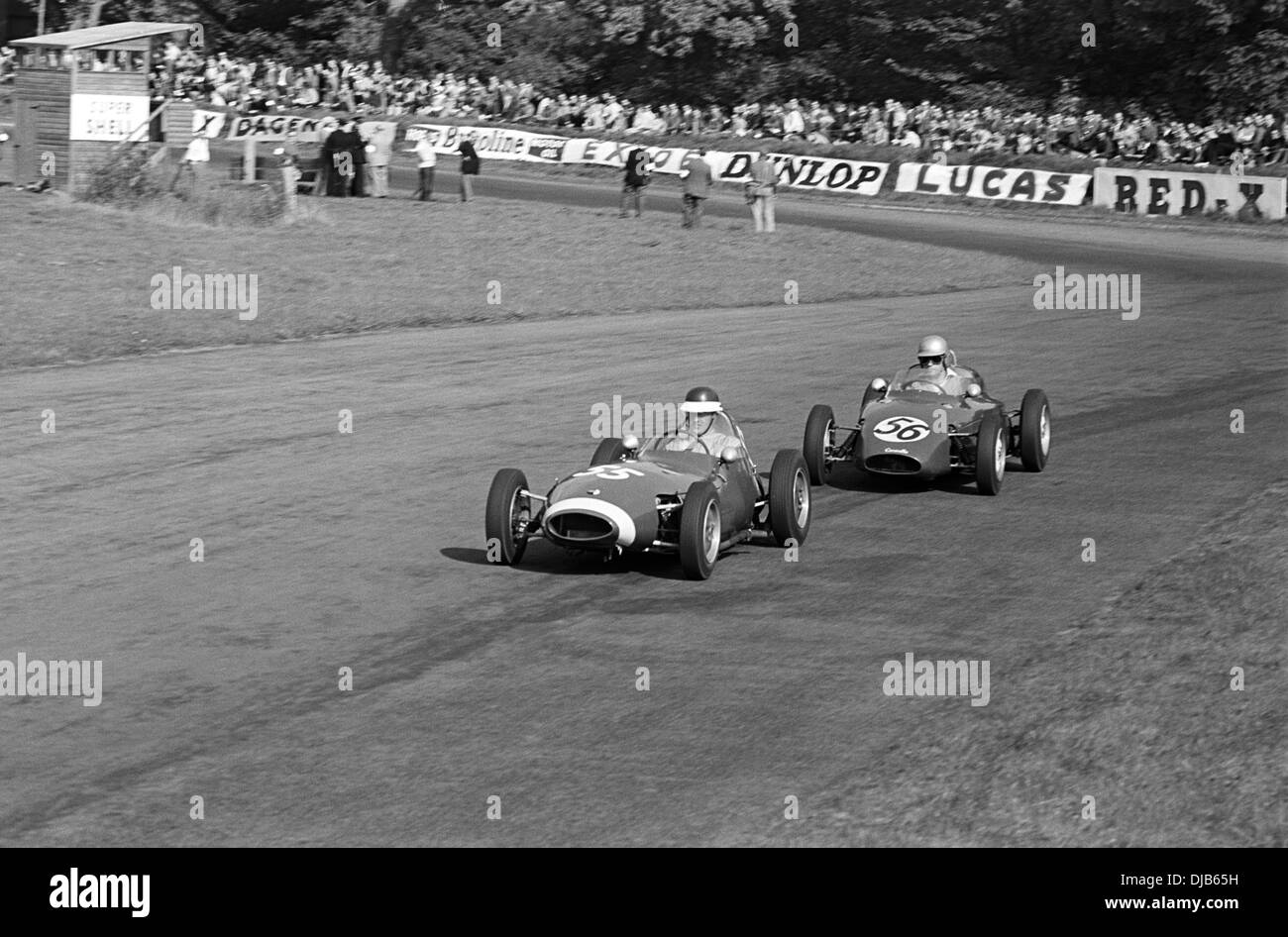Formel Junior-Autos nach alten Halle-Ecke, in der VII International Gold Cup, Oulton Park, England 24. September 1960. Stockfoto