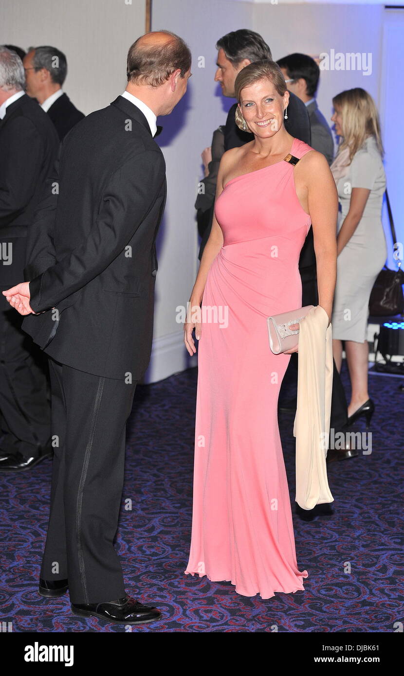 Prinz Edward und die Gräfin von Wessex The Paralympic Ball statt im Grosvenor House. London, England - 05.09.12 Stockfoto