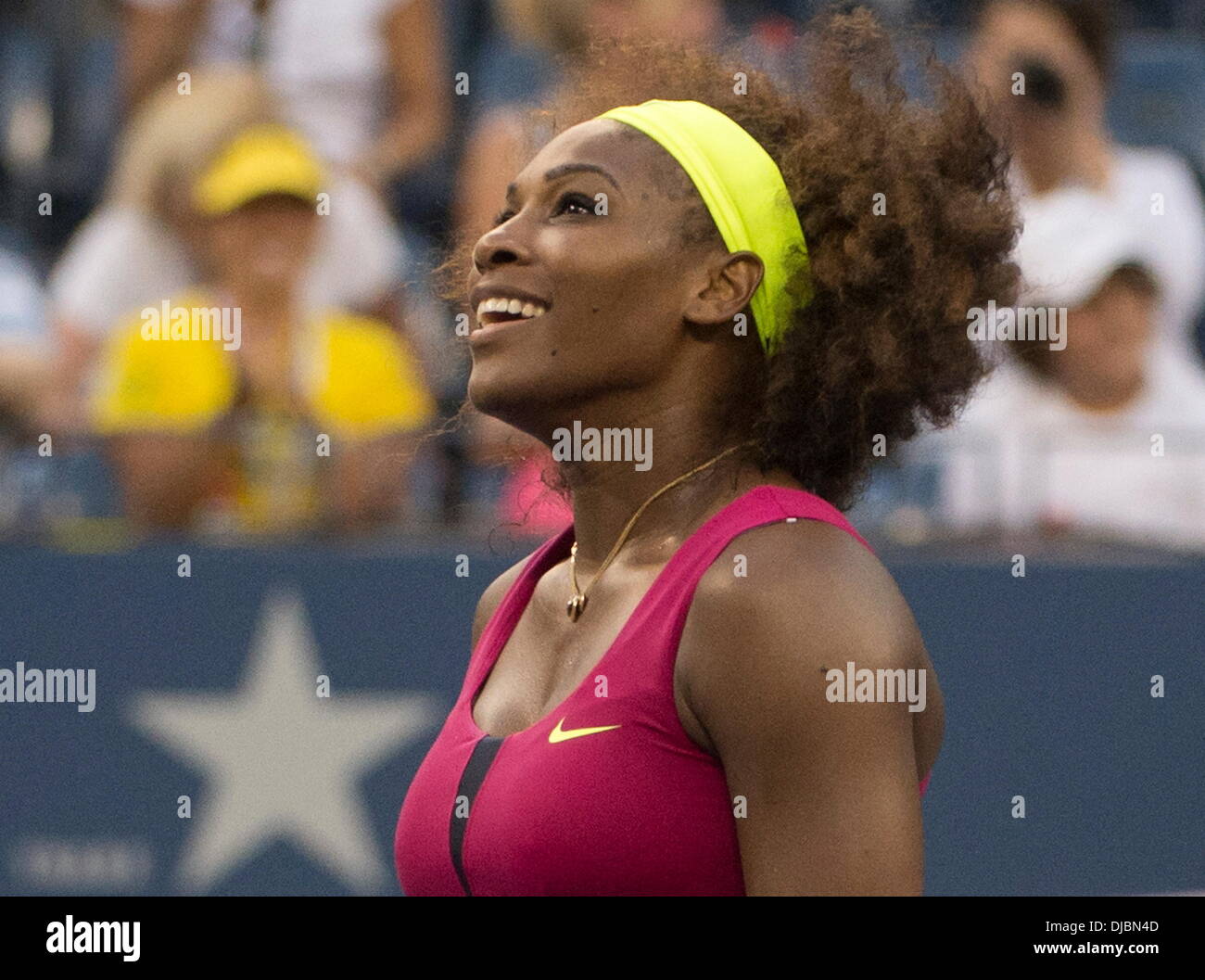 Serena Williams feiert ihren Sieg über Sara Errani US Open 2012-Frauen Match - Serena Williams gegen Sara Errani - USTA Billie Jean King National Tennis Center. Williams besiegte Errani 6-1, 6-2-New York City, USA - 07.09.12 Stockfoto