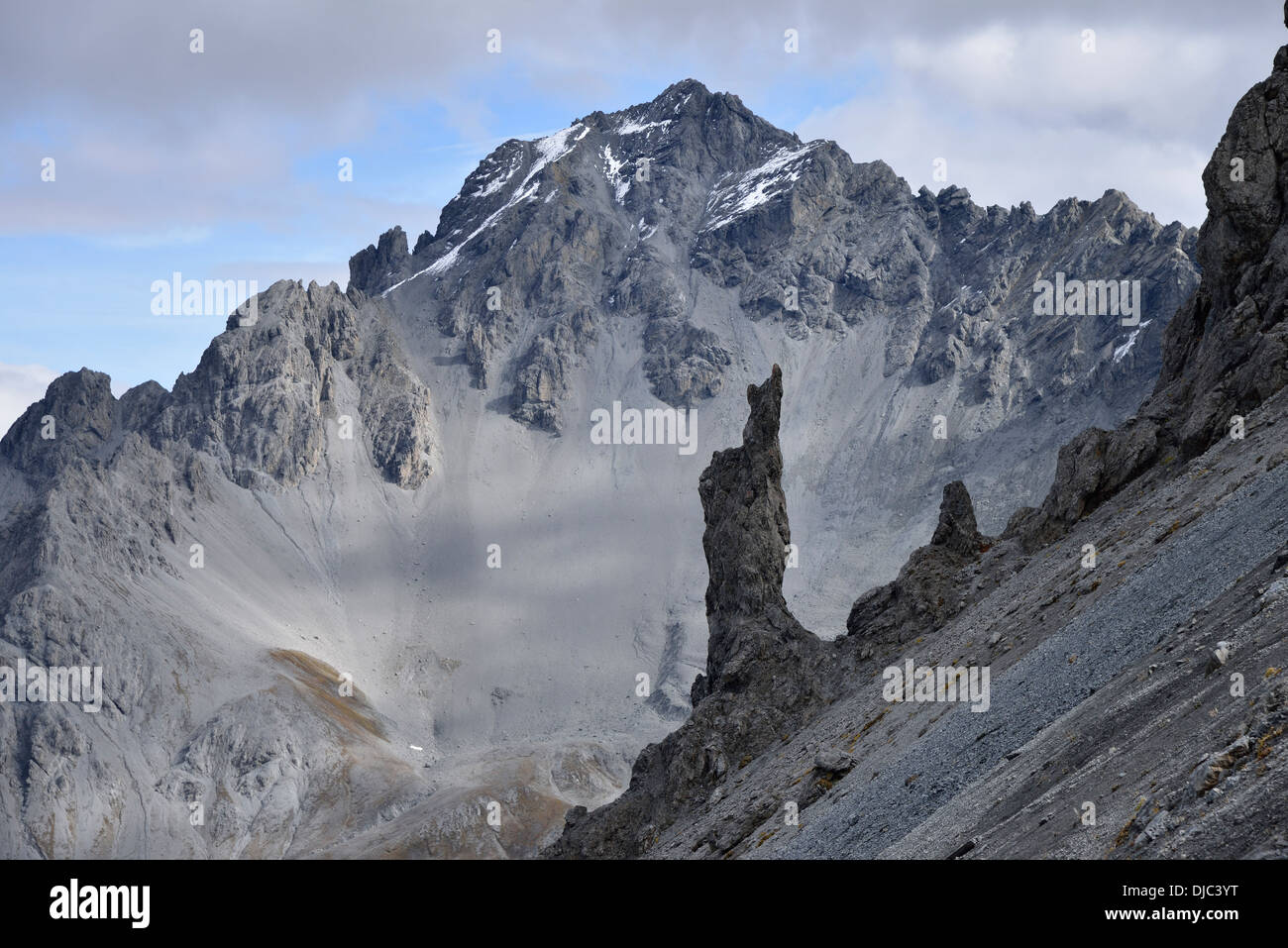 Rock-Nadel vor Piz Foraz, Grenze zum Schweizerischen Nationalpark, Unterengadin, Kanton Graubünden, Schweiz, Europa Stockfoto