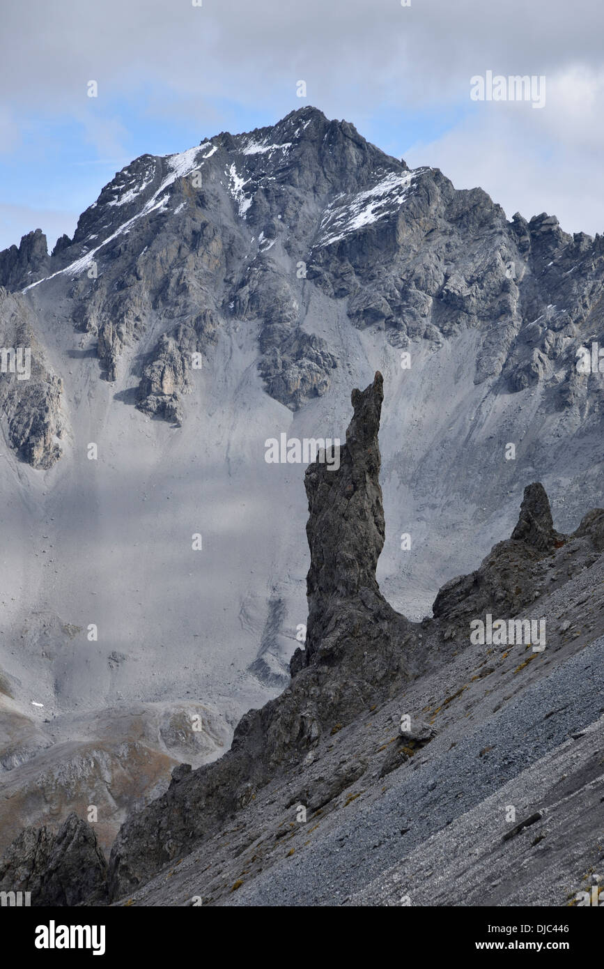 Rock-Nadel vor Piz Foraz, Grenze zum Schweizerischen Nationalpark, Unterengadin, Kanton Graubünden, Schweiz, Europa Stockfoto