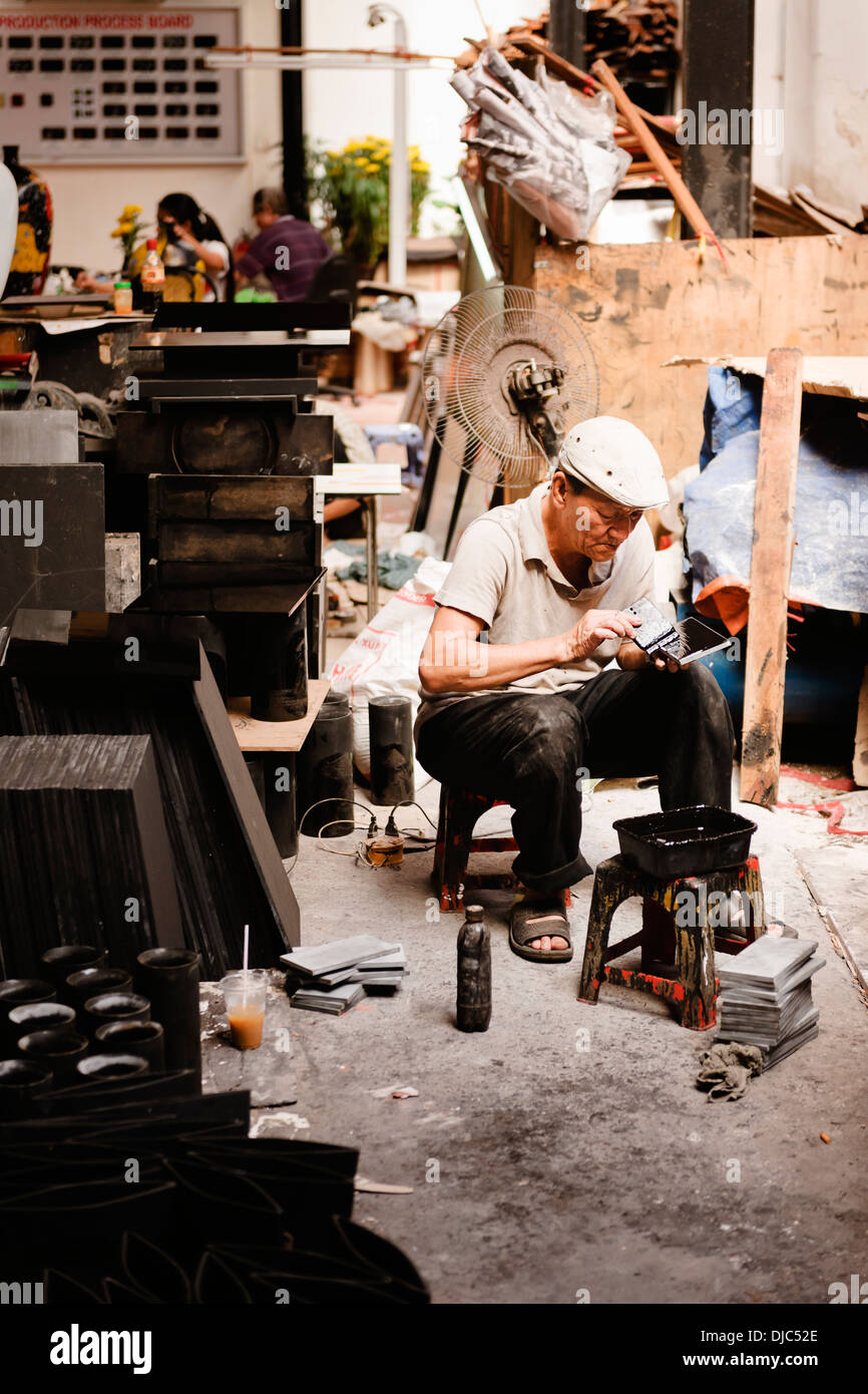 Hand-Handwerksbetrieb, Ho-Chi-Minh-Stadt (Saigon), Vietnam. Stockfoto