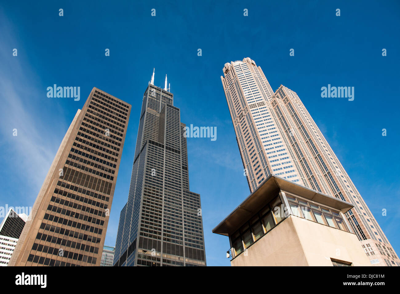 Blick auf bemerkenswerte Chicago Wolkenkratzer einschließlich (Sears) Willis Tower Stockfoto