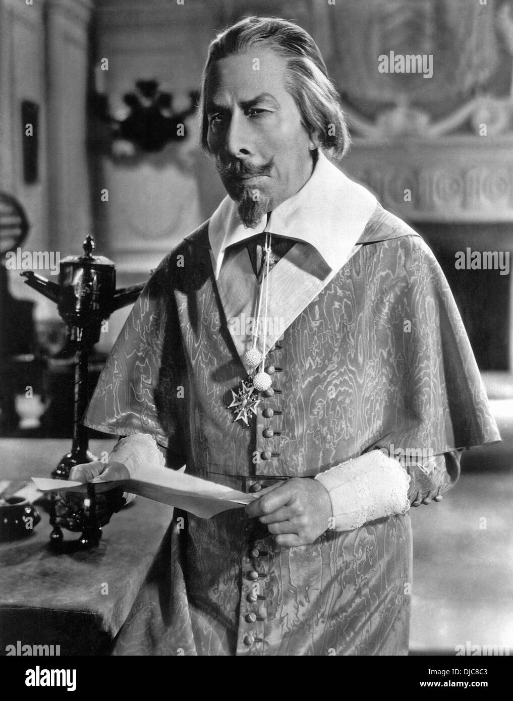 George Arliss am Set des Films, Kardinal Richelieu, 1935 Stockfoto