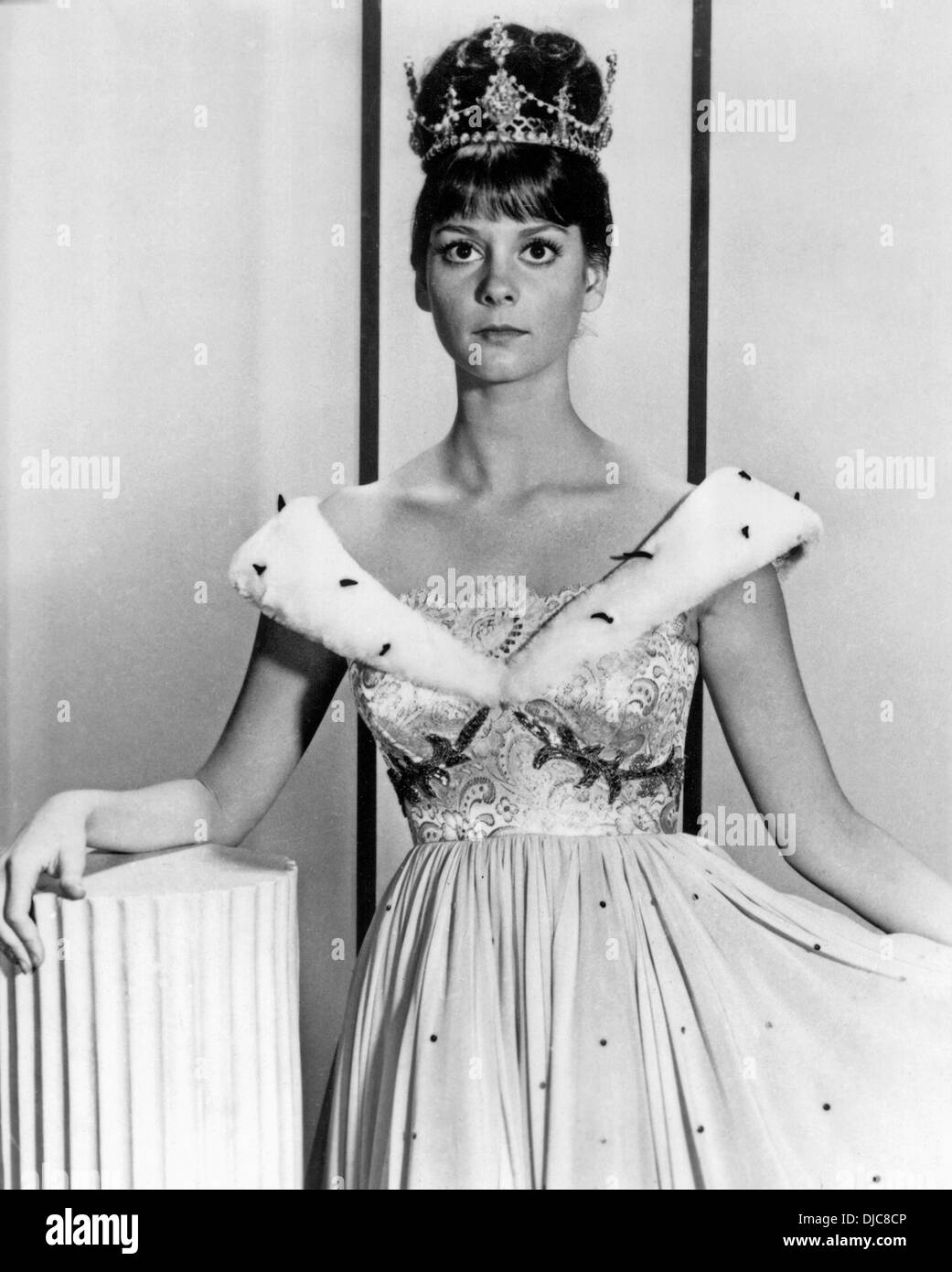 Lesley Ann Warren am Set von TV Movie, Cinderella, 1965 Stockfotografie -  Alamy