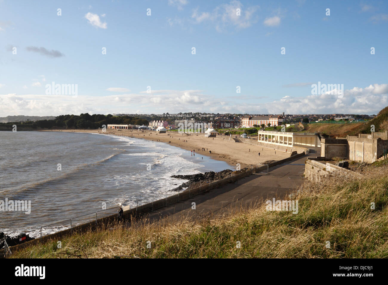 Whitmore Bay and Beach in Barry Island, Wales, Großbritannien, walisische Küstenlandschaft Britisches Strandhotel Stockfoto