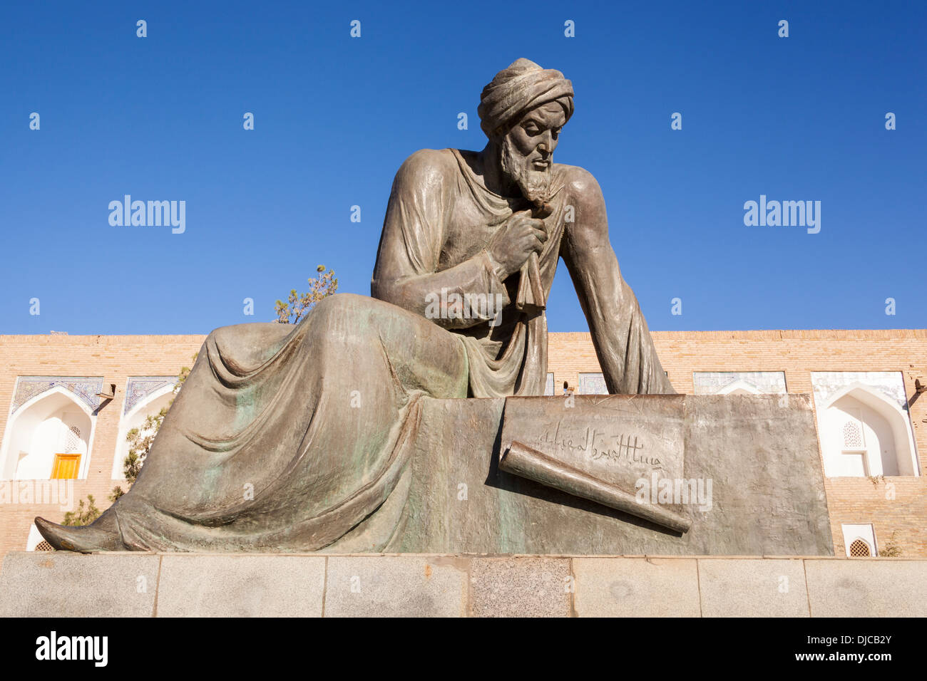 Statue von Al Khwarizmi, neunten Jahrhundert Mathematiker, Ichan Kala, Chiwa, Usbekistan Stockfoto