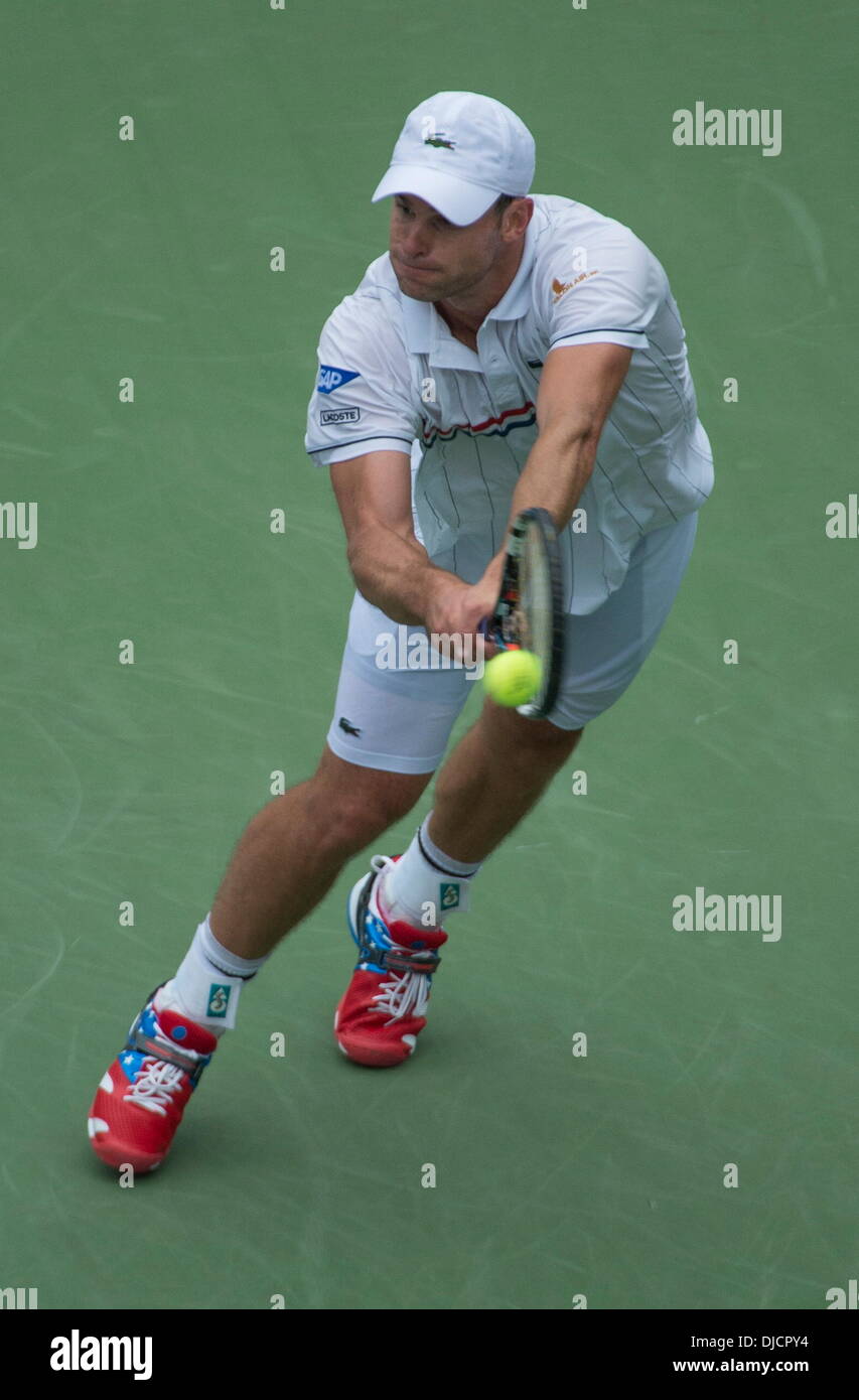 Andy Roddick (USA) US Open 2012 Men Match - Fabio Fognini (ITA) gegen Andy Roddick (USA), statt im USTA Billie Jean King National Tennis Center. Roddick gewann das Spiel mit 7-5, 7-6 (1), 4-6, 6-4 und Stäben aus Ruhestand New York City, USA - 02.09.12 Stockfoto