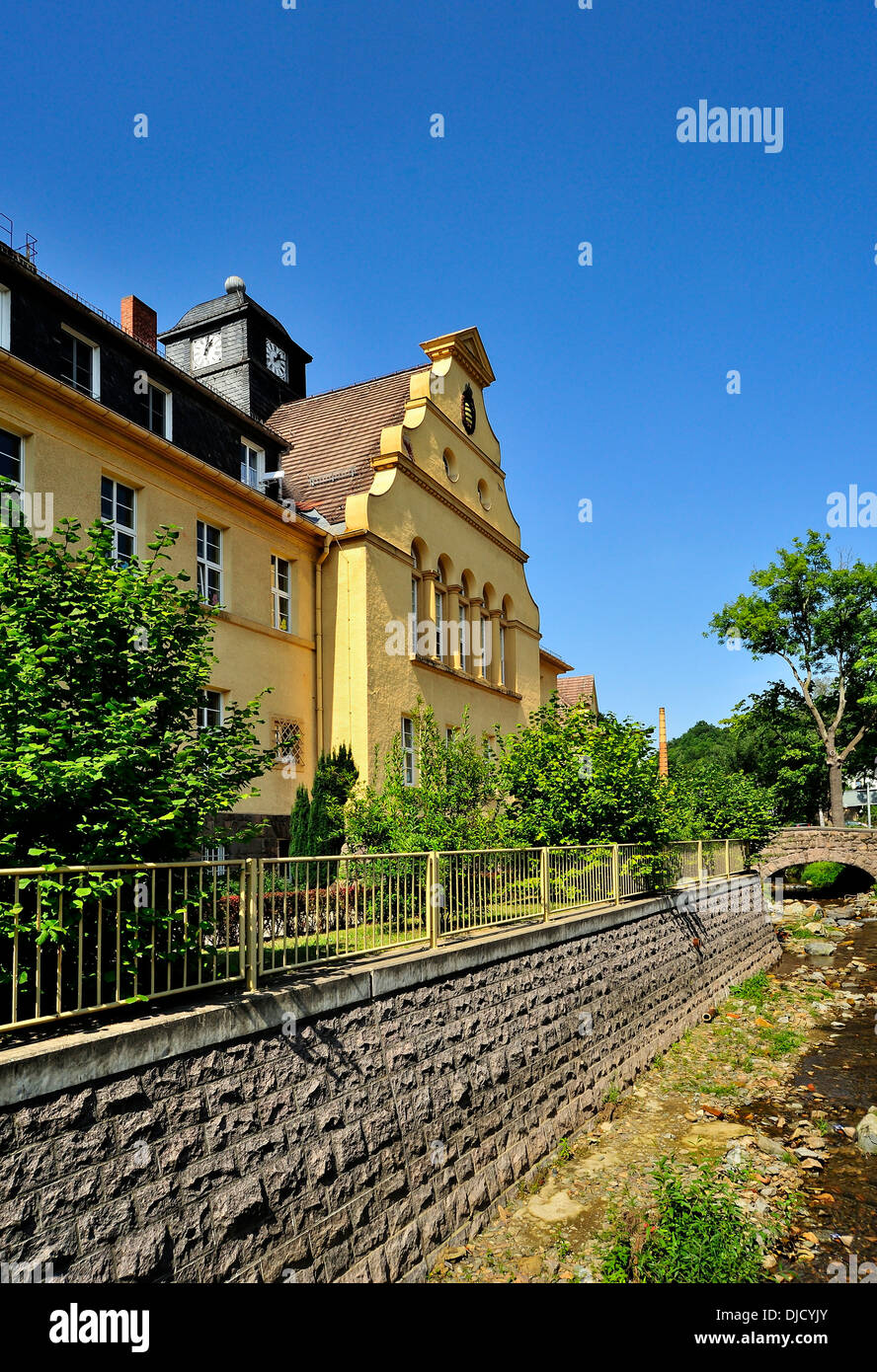 Deutschland, Sachsen, Tharandt, Grundschule am Bach Schloitzbach Stockfoto